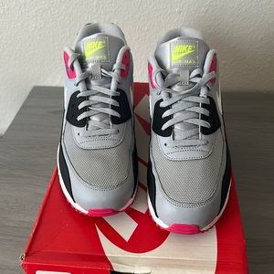 Nike Air Max 90 Essential